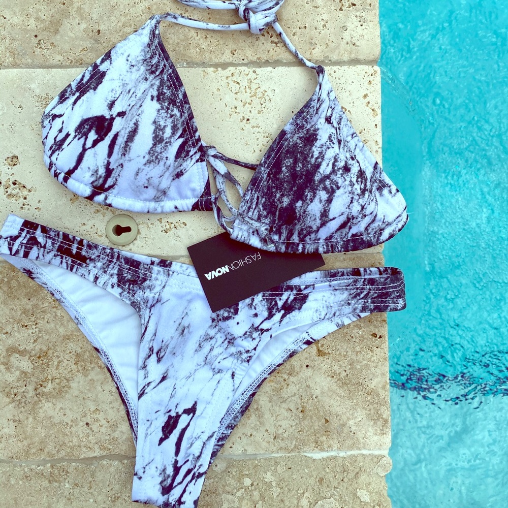 Fashion Nova Marla Triangle Bikini Marble